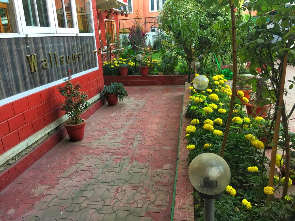 Walisons Hotel Srinagar  Exterior photo