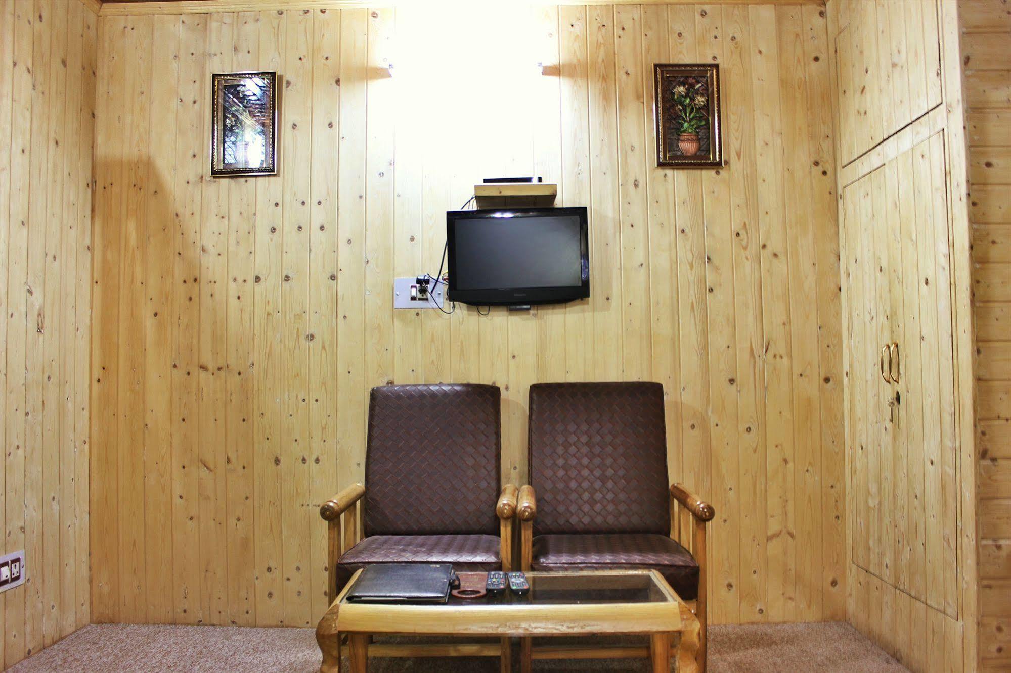 Walisons Hotel Srinagar  Exterior photo